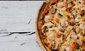 Ile drożdży do pizzy? Sprawdź, jak nie zepsuć ciasta!