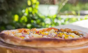 Jak powstała pizza? Fascynująca historia, która zaskoczy każdego