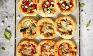 Gotowe ciasto na pizzę co zrobić? 10 kreatywnych przepisów, które zaskoczą