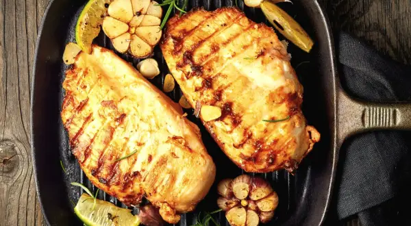 Filet z kurczaka jak z restauracji - sekrety idealnego smaku w domu