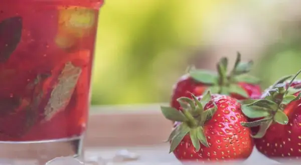 Pyszne drinki z truskawkami, które zachwycą Twoje podniebienie