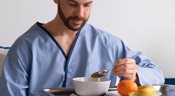 Jakie zupy przy chemioterapii? Sprawdź, co jeść, aby czuć się lepiej