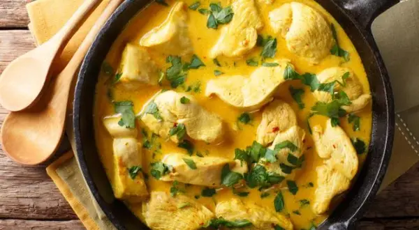 Jak zrobić kurczaka curry - prosty przepis na pyszny obiad