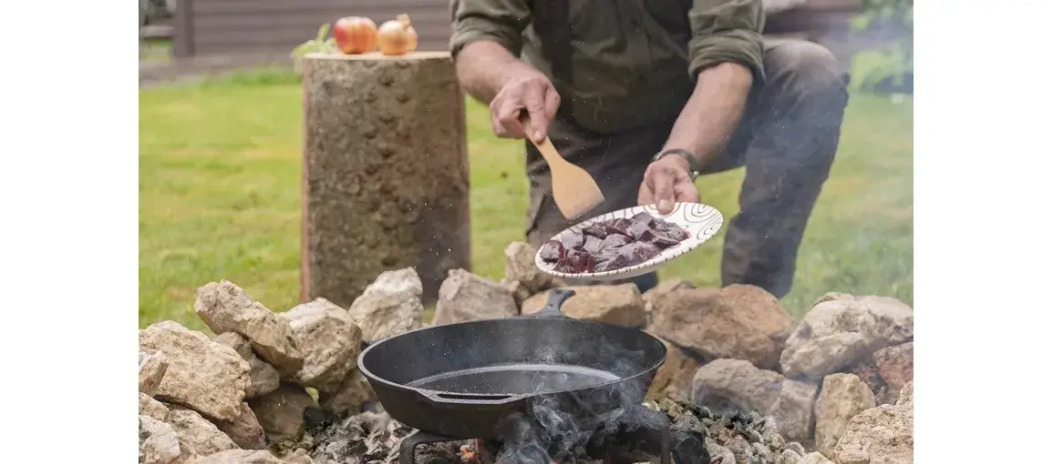 Jak przyprawić dziczyznę do pieczenia, by wydobyć jej smak?